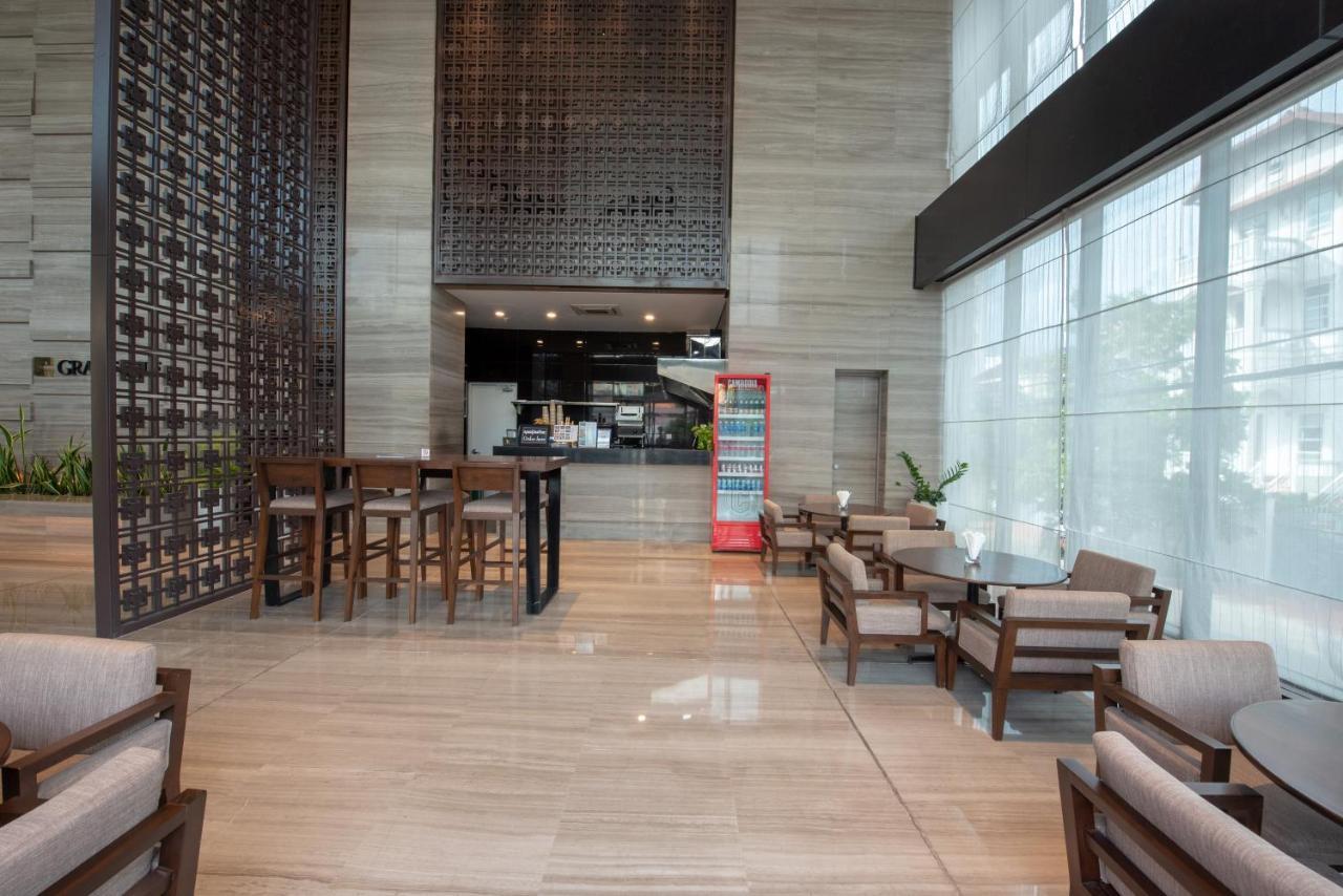 Granferte Phnom Penh Hotel Buitenkant foto